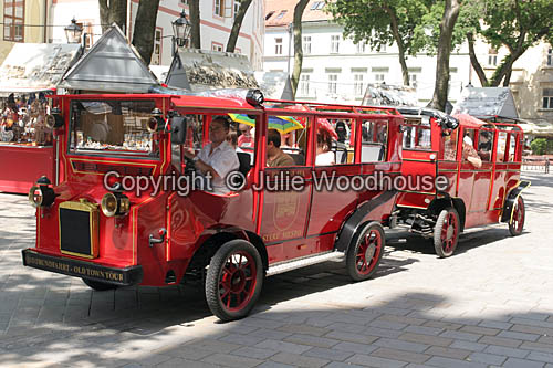 Presporacik sightseeing bus, Bratislava images