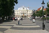 Slovak National Theatre Bratislava photos